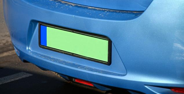 missing license plate on blue car
